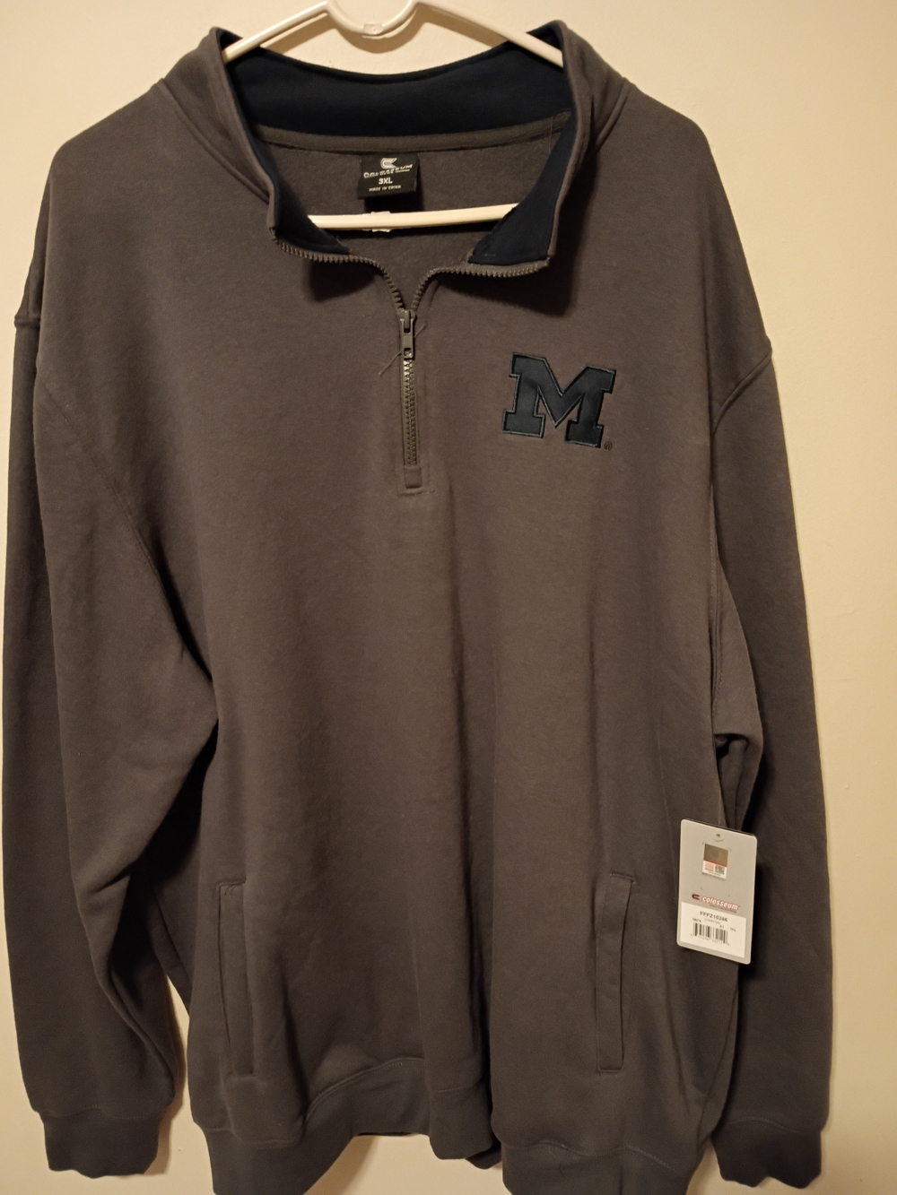 Colosseum Men's Charcoal Gray Michigan Quarter-Zip Pullover with Navy